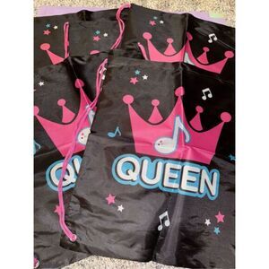 Five black TikTok queen, drawstring bags